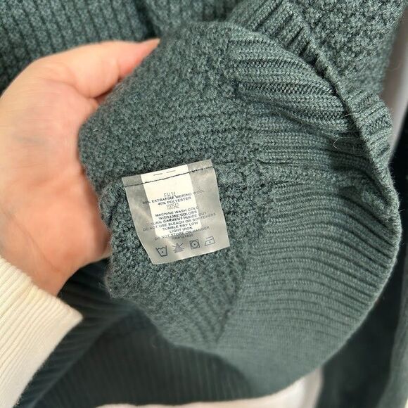 Title Nine Breakthrough Crew Neck Sweater Womens L Green Merino Wool Blend - Picture 5 of 6